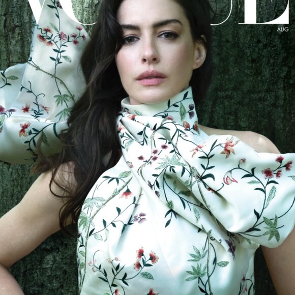 Vogue Magazine May, July, August, October 2025 Editions - Picture 2 of 4